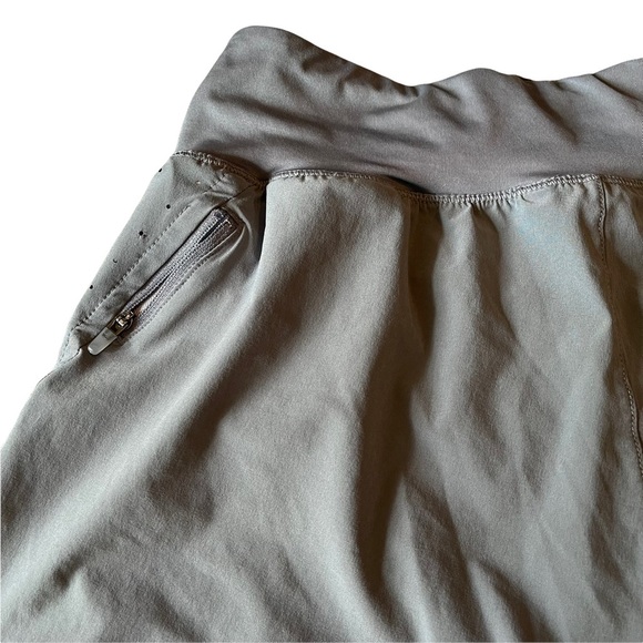 NIKE Women's 3" Eclipse Running Shorts Gray Medium Tie Waist Built In Underwear - Picture 5 of 9